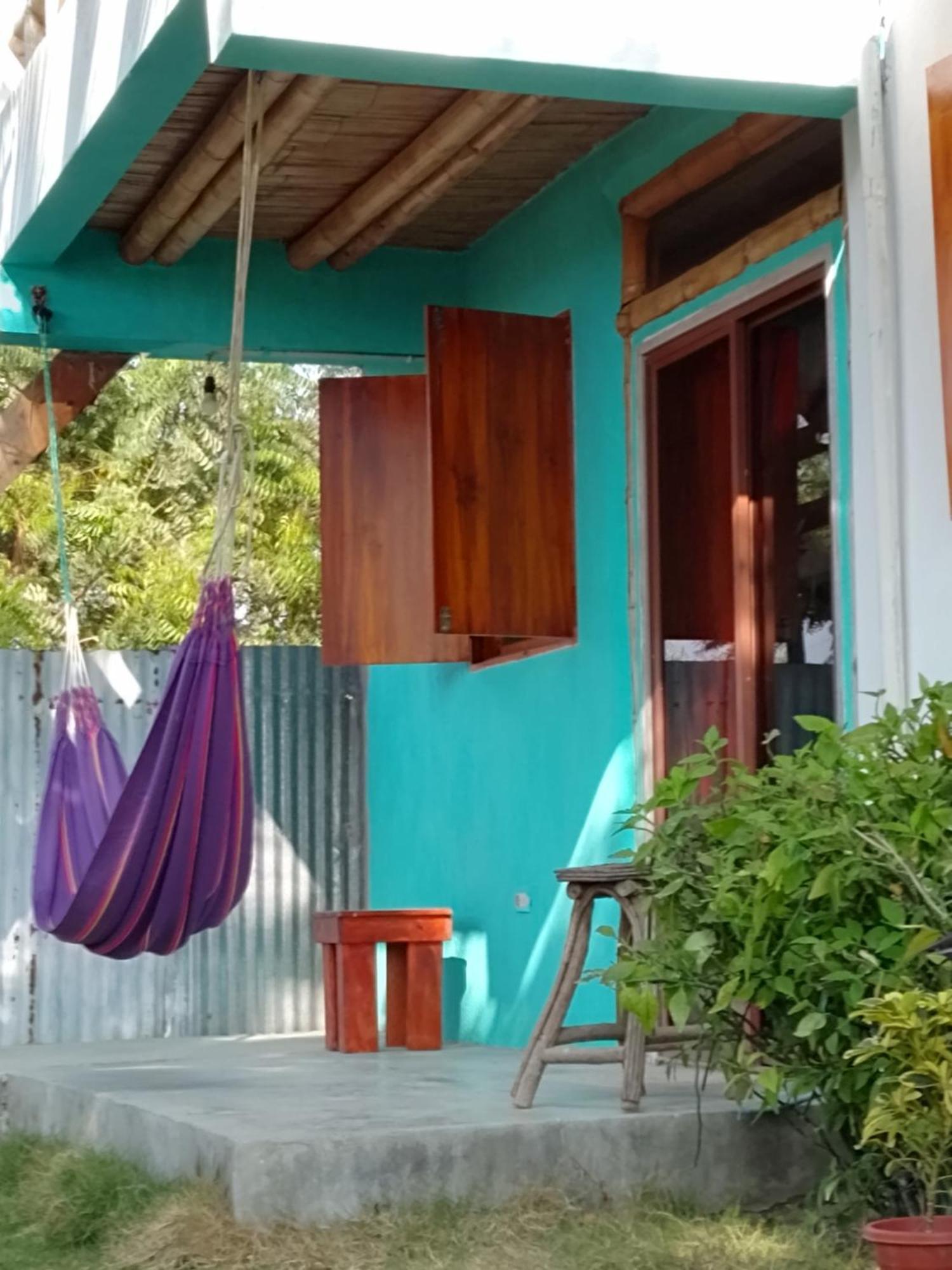 Hostal Puerto Engabao "El Surf Shelter" Chambre photo