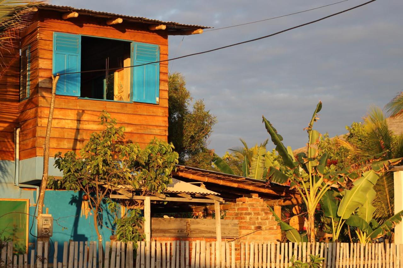Hostal Puerto Engabao "El Surf Shelter" Extérieur photo